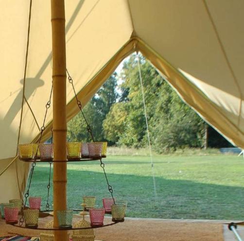Wildberry Glamping Hotel Orgeres-la-Roche Ngoại thất bức ảnh